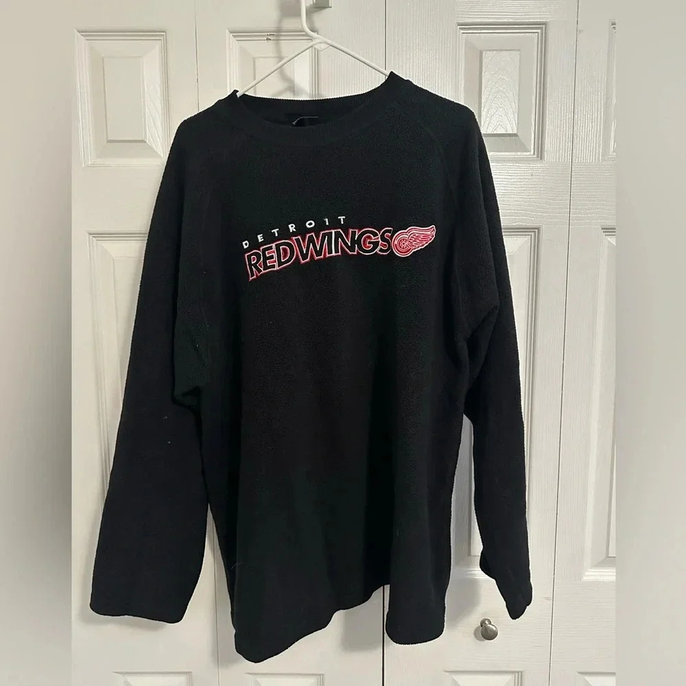 Vintage XL Pro Edge Detroit Red Wings Black Crewneck Sweatshirt with Red Logo